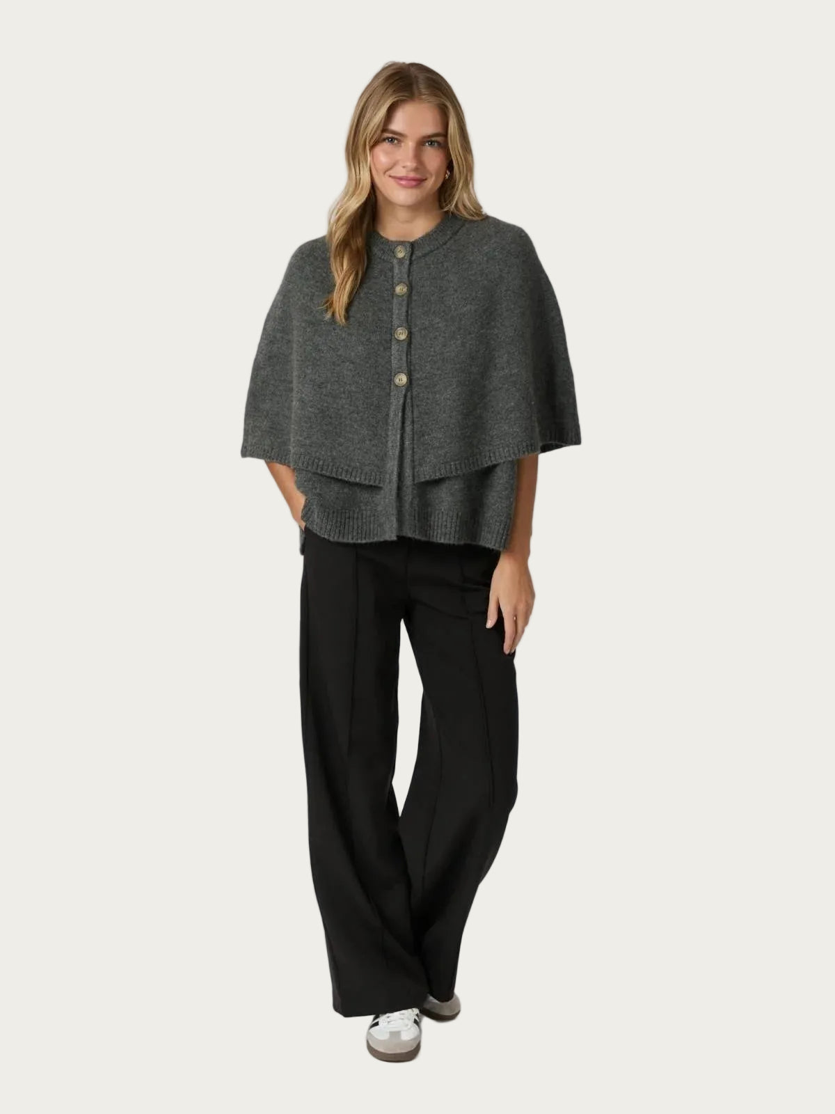 Valérinne The Isaline Knit Cape – Grey