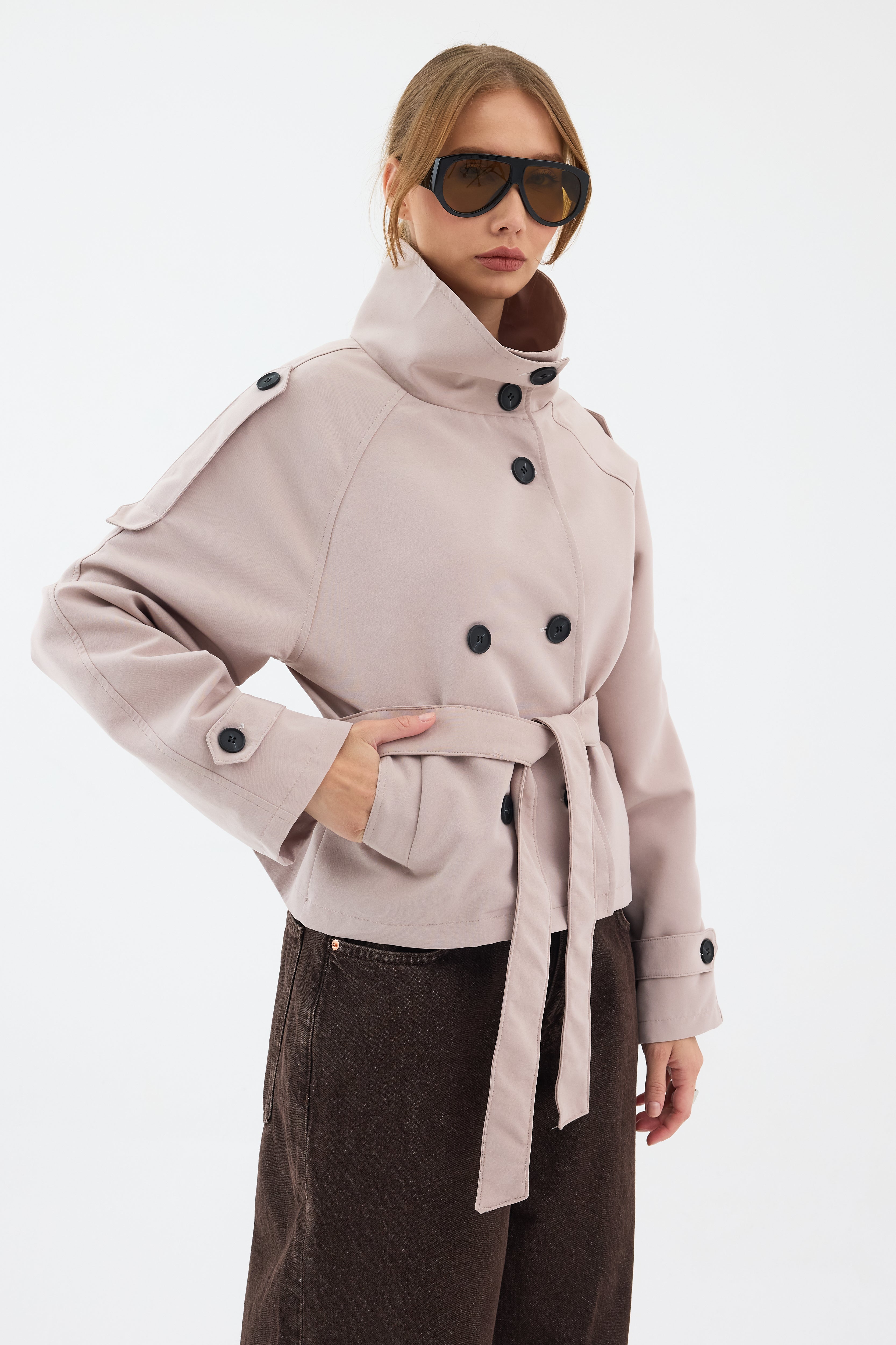 Valérinne Ruvéa Cropped Trench Coat